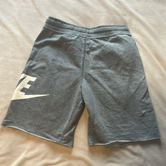 nike sweat shorts - Picture 2 of 3